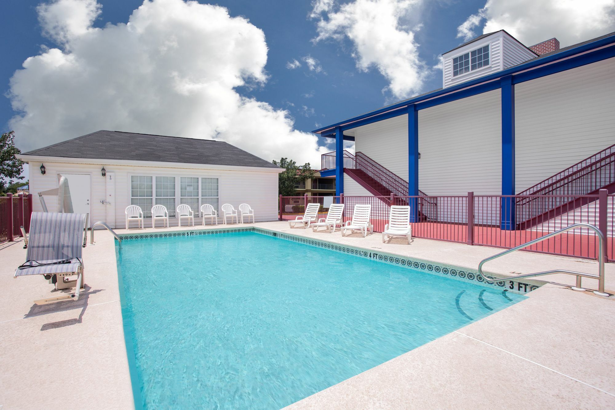 Baymont By Wyndham Warner Robins Motel Exterior photo