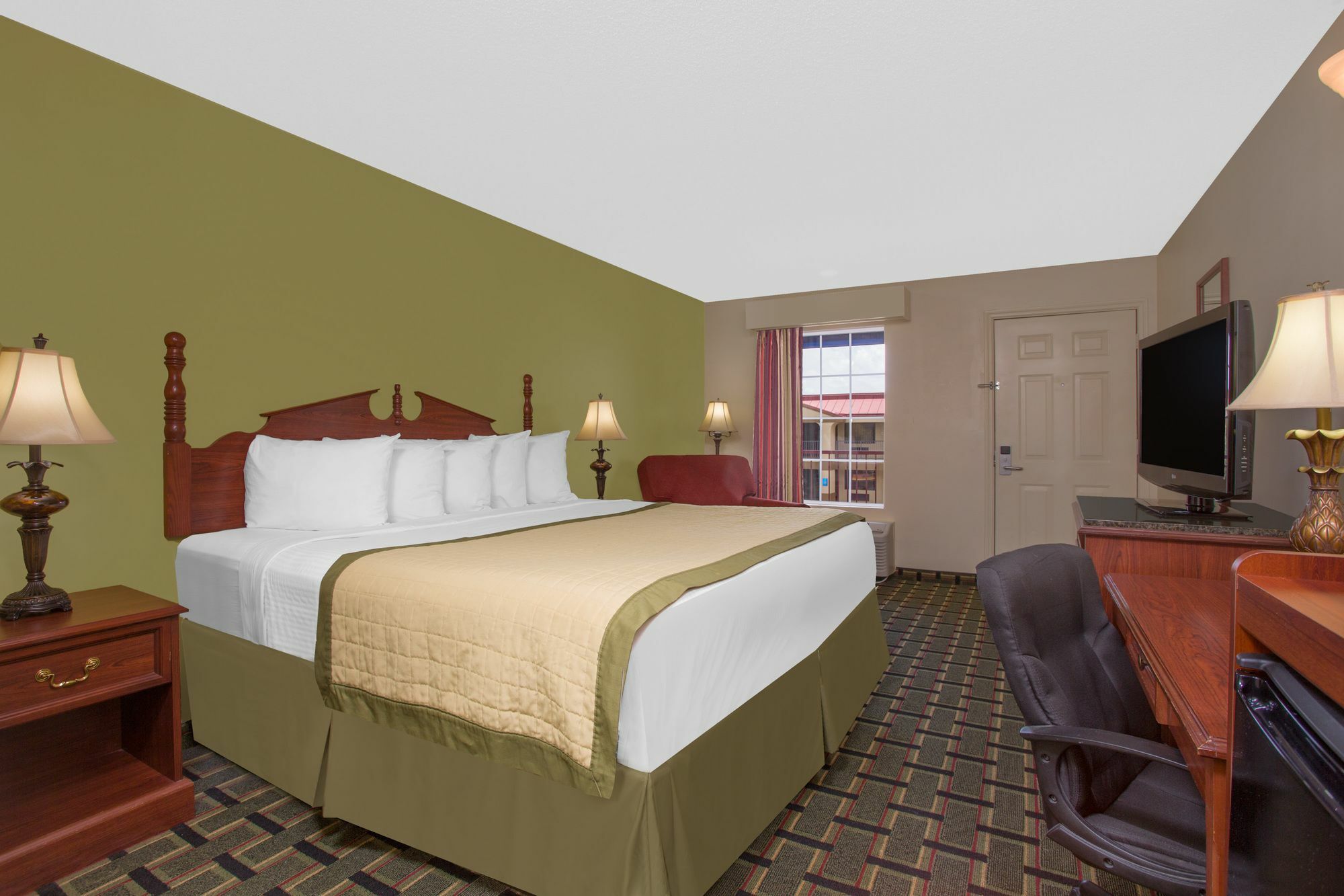 Baymont By Wyndham Warner Robins Motel Exterior photo